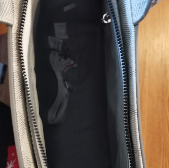 US POLO ASSN. DIAMOND STRIPE BOOK TOTE WITH CROSSBODY STRAP × GREY / 1SZ - Picture 5 of 5